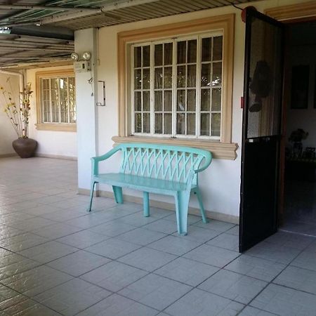 Bridgeview Hotel Laoag Dış mekan fotoğraf
