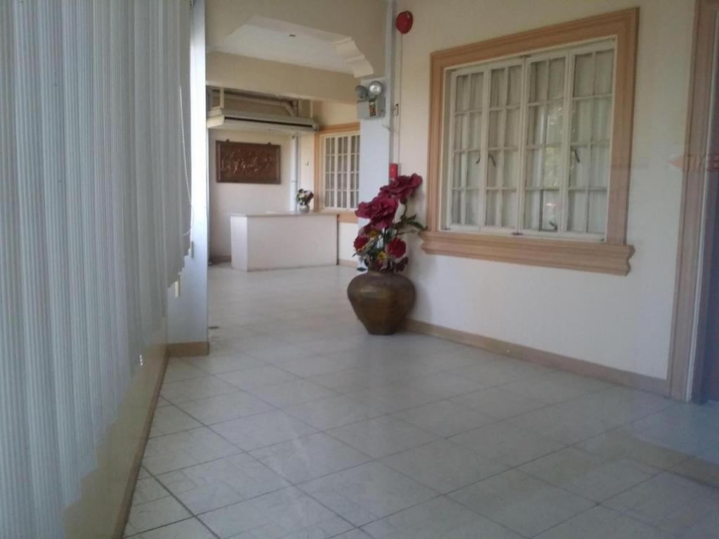 Bridgeview Hotel Laoag Dış mekan fotoğraf
